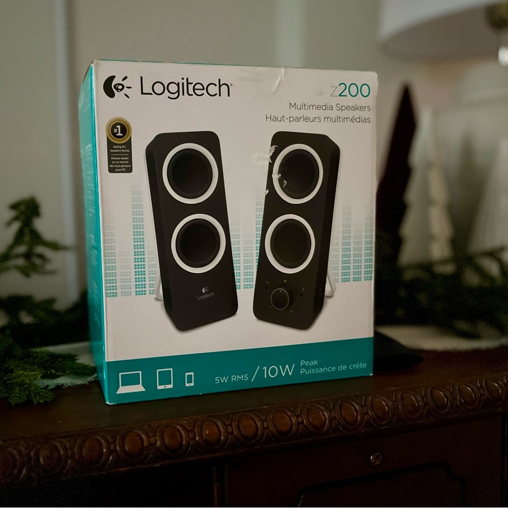 Logitech Z200 Multimedia Speakers - Black